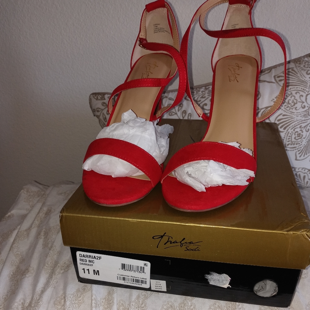 Thalia sodi red heels new in box